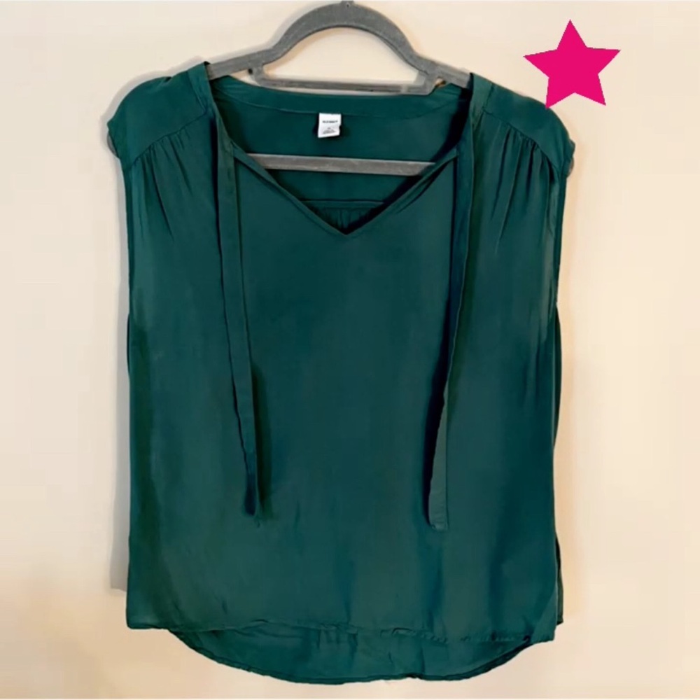 Old Navy teal top (size M)